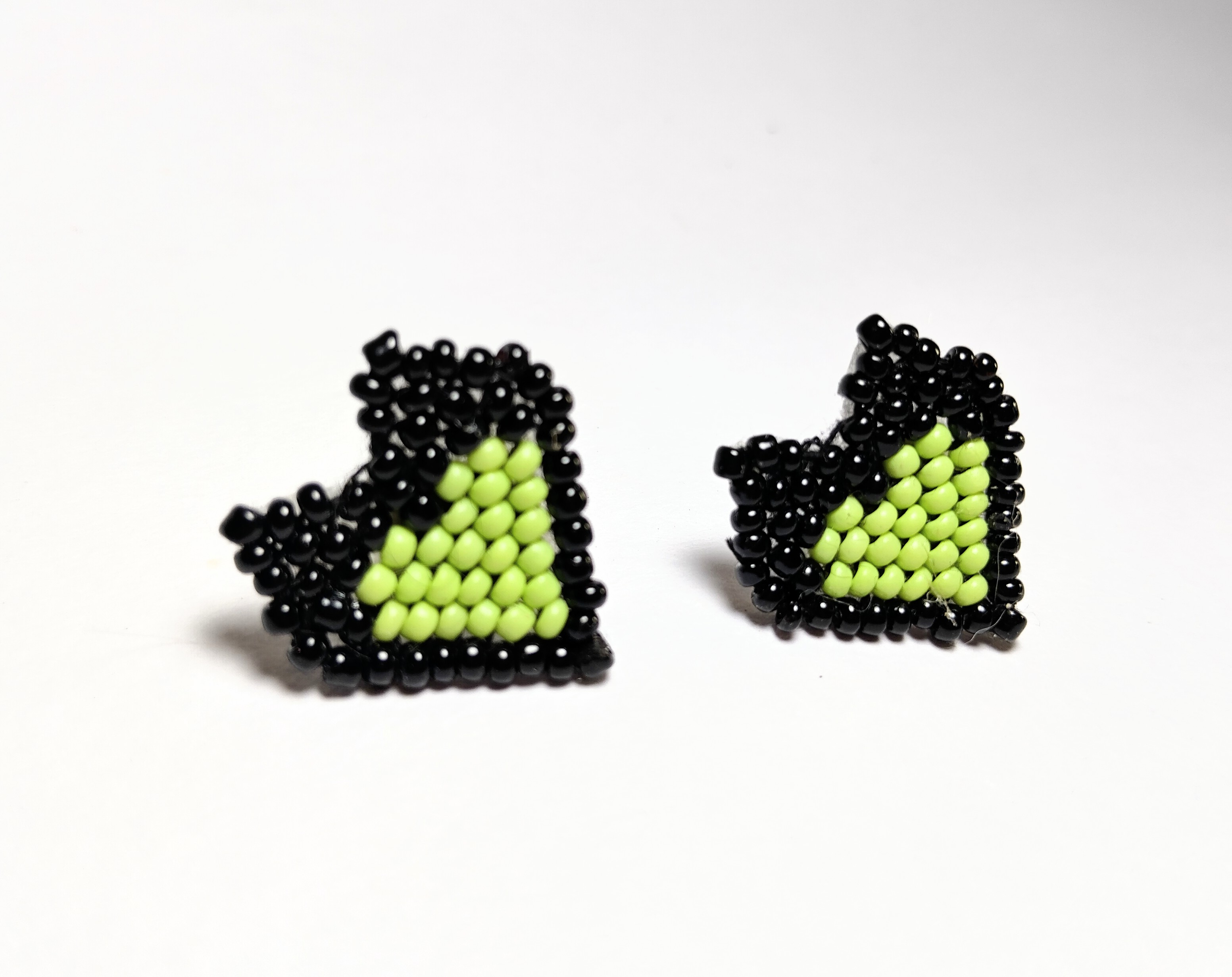 Handcrafted Beaded Heart Stud Earrings Product- Black and Green