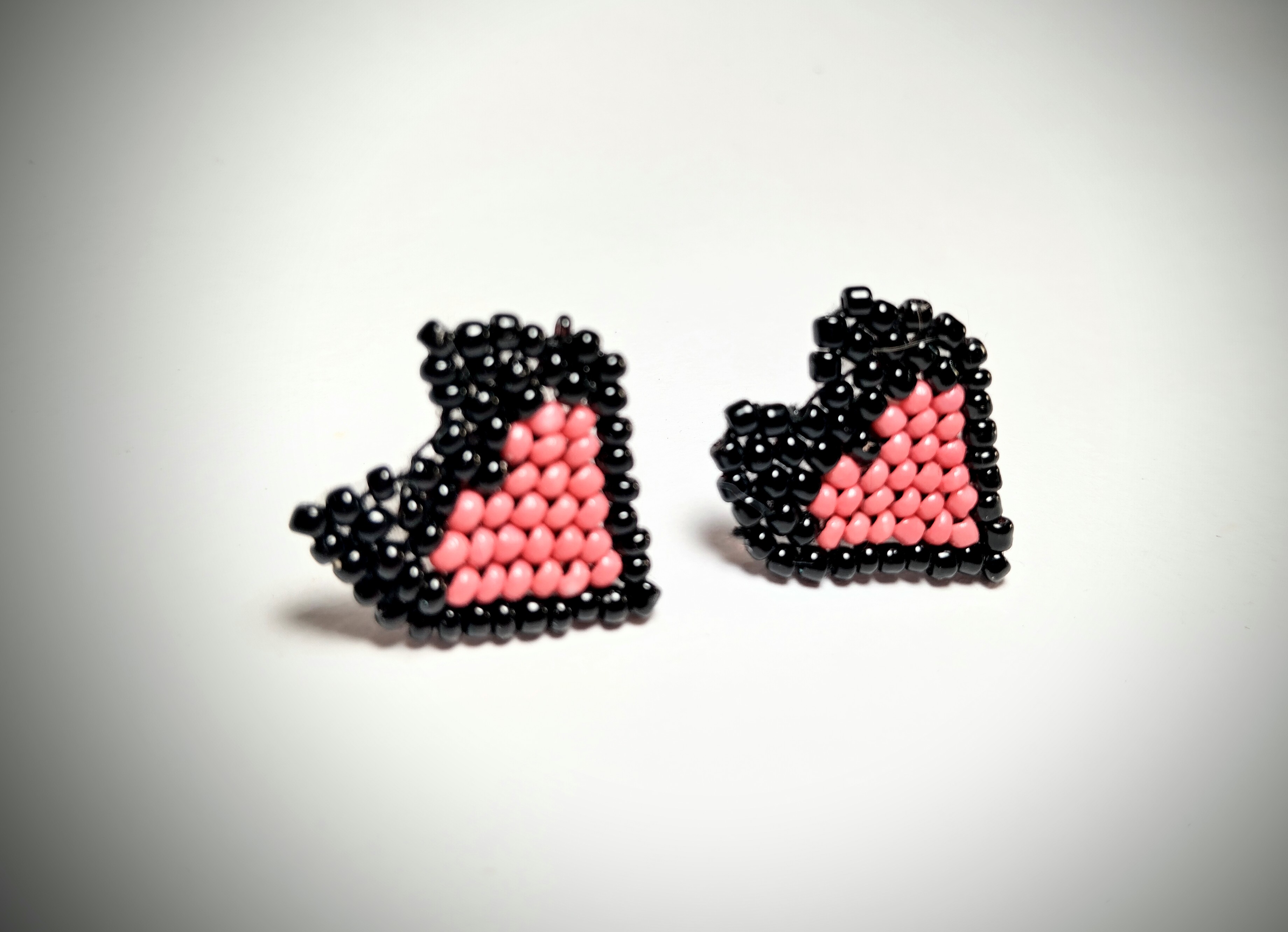 Handcrafted Beaded Heart Stud Earrings Product- Black and Peach