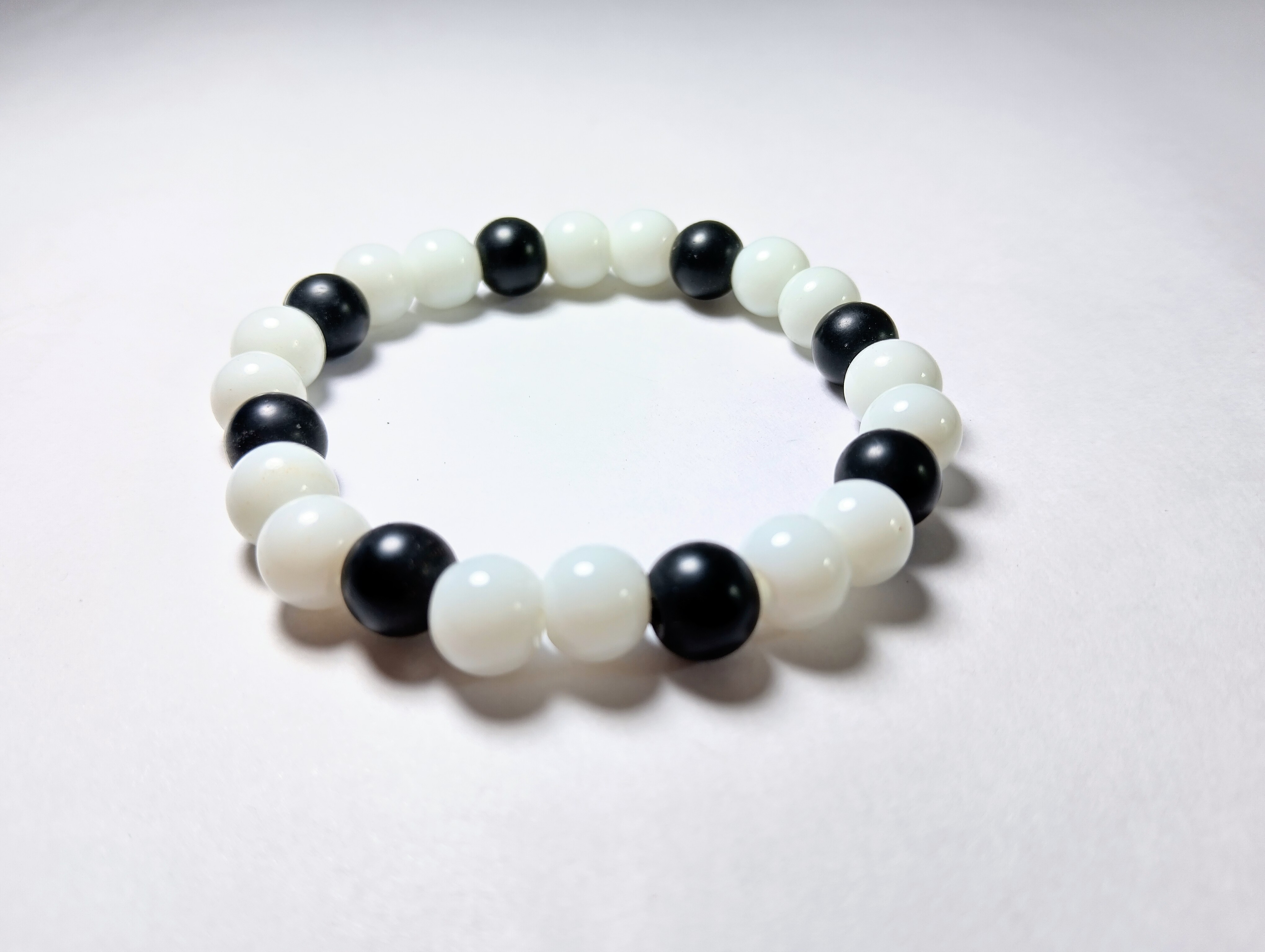 Glass Bead Bracelet - Black and white