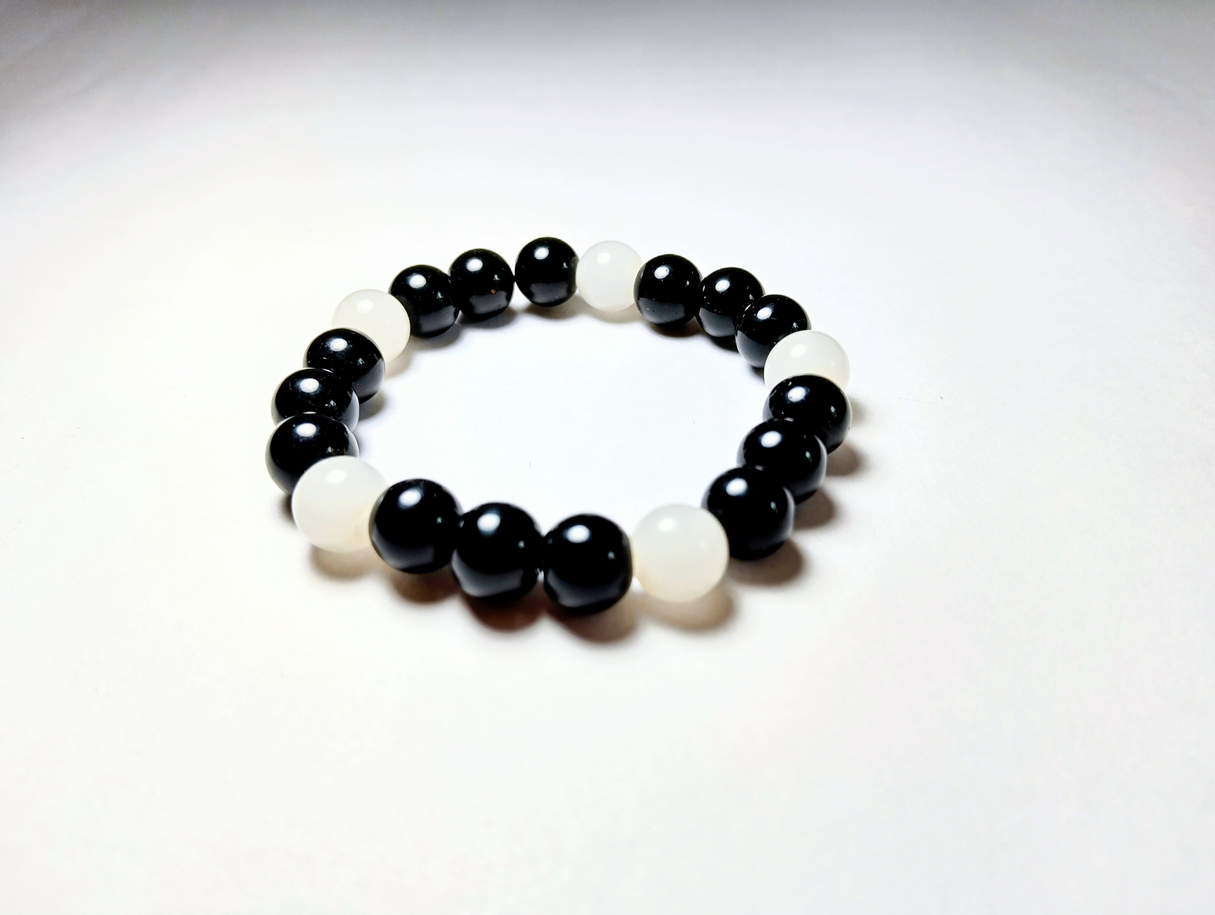 Glass Bead Bracelet - white and black