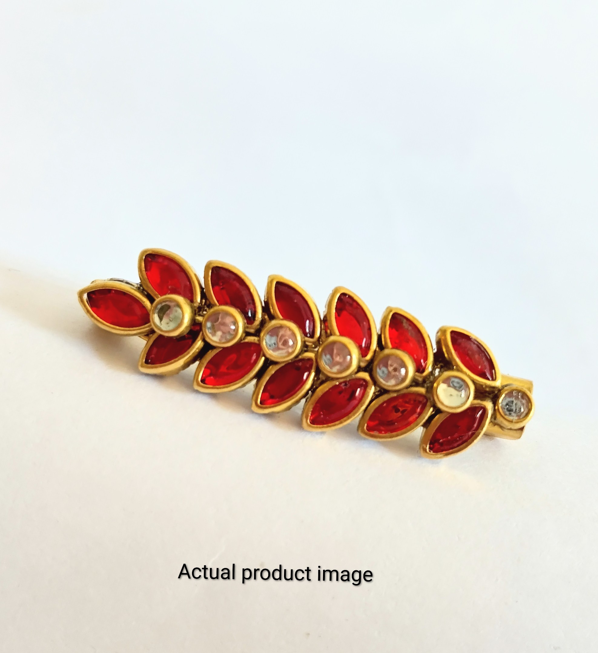 Elegant Leaf Kundan Saree Pin – Ruby Red & Gold Finish