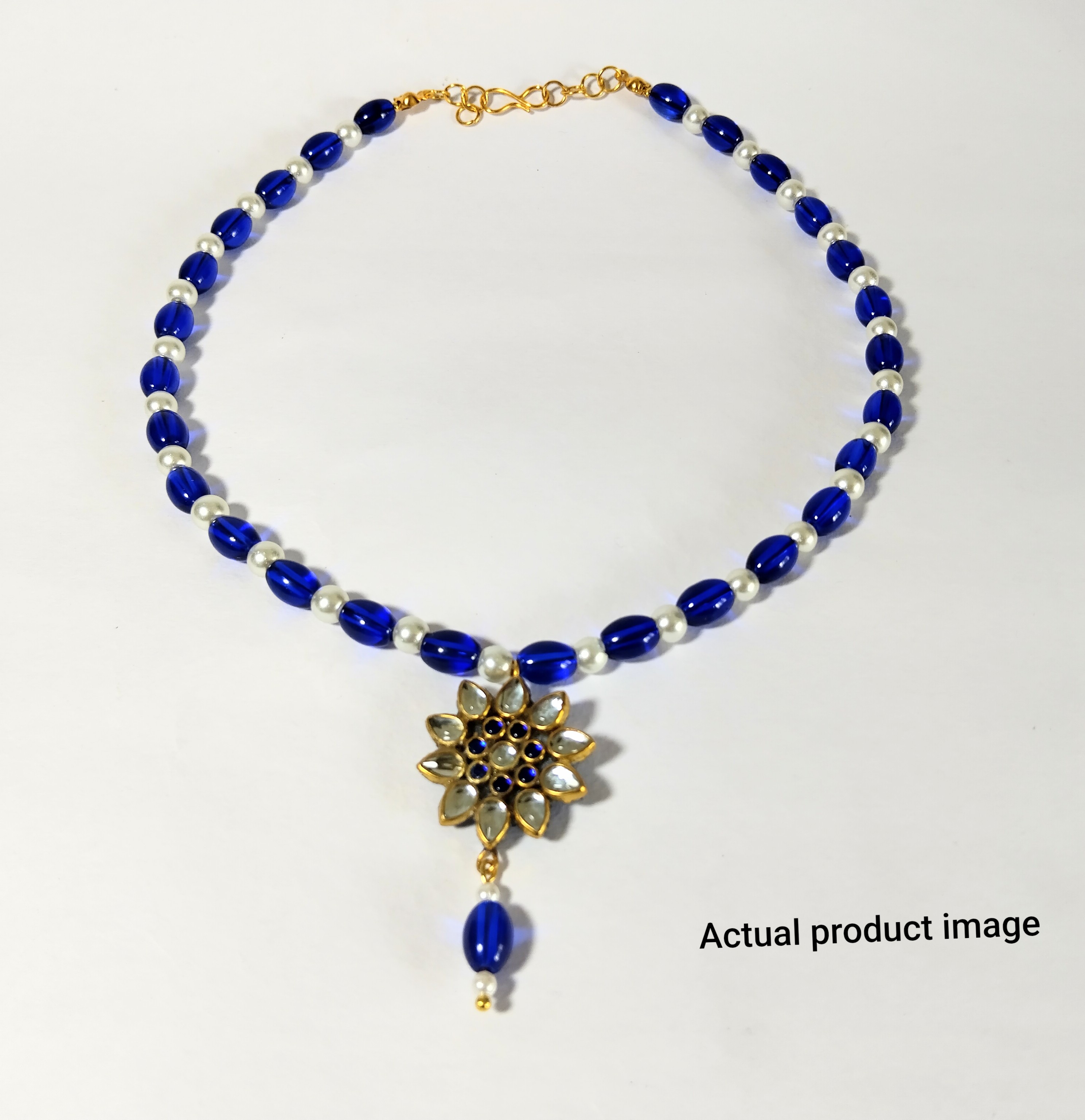 Blue Bead Floral Pendant Necklace